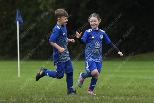 Astley & Buckshaw Juniors White vs Penwortham St Teresa's FC Black, Under 8, Football, Penwortham, UK - 20 Sep 2025