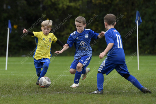 Astley & Buckshaw Juniors White vs Penwortham St Teresa's FC Black, Under 8, Football, Penwortham, UK - 20 Sep 2025