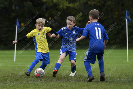 Astley & Buckshaw Juniors White vs Penwortham St Teresa's FC Black, Under 8, Football, Penwortham, UK - 20 Sep 2025