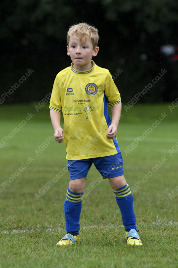 Astley & Buckshaw Juniors White vs Penwortham St Teresa's FC Black, Under 8, Football, Penwortham, UK - 20 Sep 2025