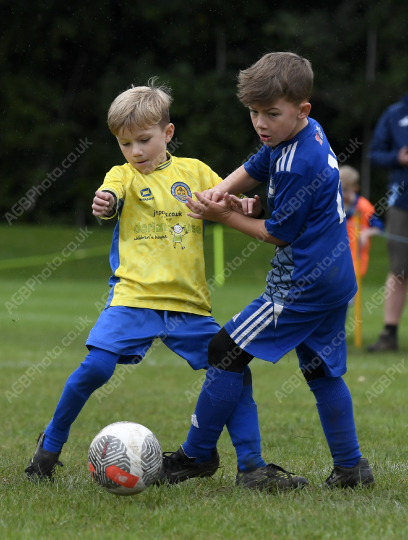 Astley & Buckshaw Juniors White vs Penwortham St Teresa's FC Black, Under 8, Football, Penwortham, UK - 20 Sep 2025