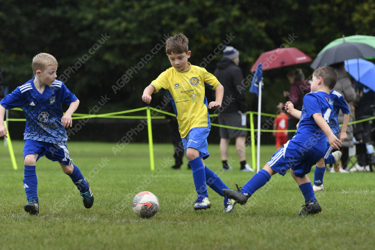 Astley & Buckshaw Juniors White vs Penwortham St Teresa's FC Black, Under 8, Football, Penwortham, UK - 20 Sep 2025