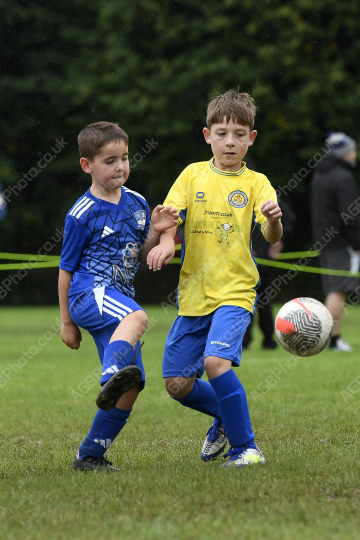 Astley & Buckshaw Juniors White vs Penwortham St Teresa's FC Black, Under 8, Football, Penwortham, UK - 20 Sep 2025