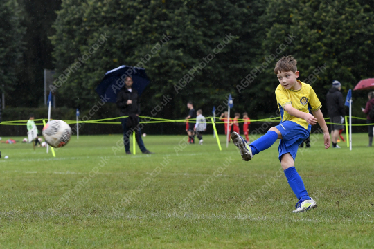 Astley & Buckshaw Juniors White vs Penwortham St Teresa's FC Black, Under 8, Football, Penwortham, UK - 20 Sep 2025