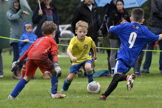 Astley & Buckshaw Juniors White vs Penwortham St Teresa's FC Black, Under 8, Football, Penwortham, UK - 20 Sep 2025
