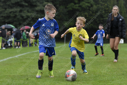 Astley & Buckshaw Juniors White vs Penwortham St Teresa's FC Black, Under 8, Football, Penwortham, UK - 20 Sep 2025