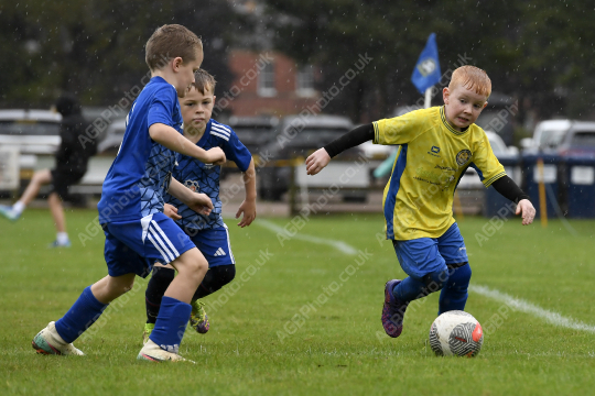 Astley & Buckshaw Juniors White vs Penwortham St Teresa's FC Black, Under 8, Football, Penwortham, UK - 20 Sep 2025