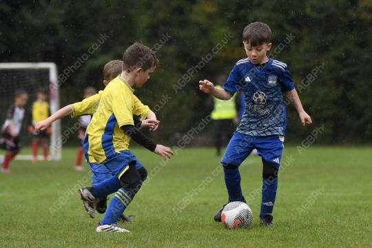 Astley & Buckshaw Juniors White vs Penwortham St Teresa's FC Black, Under 8, Football, Penwortham, UK - 20 Sep 2025