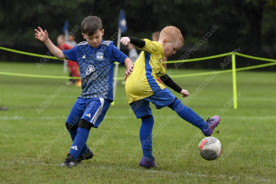 Astley & Buckshaw Juniors White vs Penwortham St Teresa's FC Black, Under 8, Football, Penwortham, UK - 20 Sep 2025