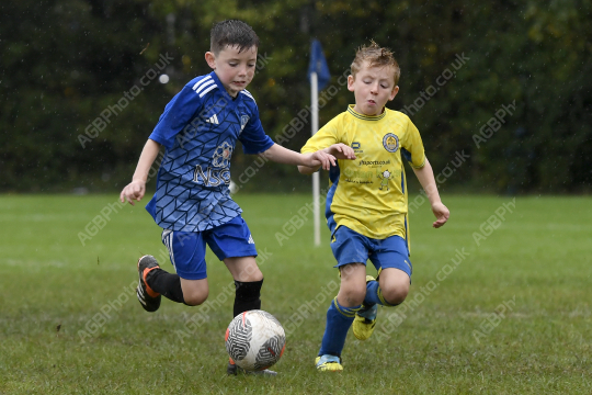 Astley & Buckshaw Juniors White vs Penwortham St Teresa's FC Black, Under 8, Football, Penwortham, UK - 20 Sep 2025