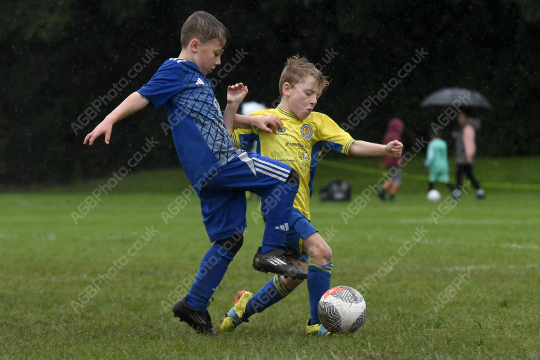 Astley & Buckshaw Juniors White vs Penwortham St Teresa's FC Black, Under 8, Football, Penwortham, UK - 20 Sep 2025