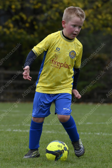 Penwortham St Teresa's FC Red vs Springfields Black, Under 8, Football, Penwortham, UK - 18 Oct 2025