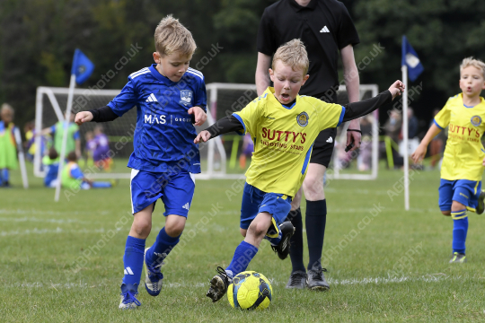 Penwortham St Teresa's FC White vs Astley & Buckshaw Juniors Blue, Under 7, Football, Penwortham, UK - 27 Sep 2025
