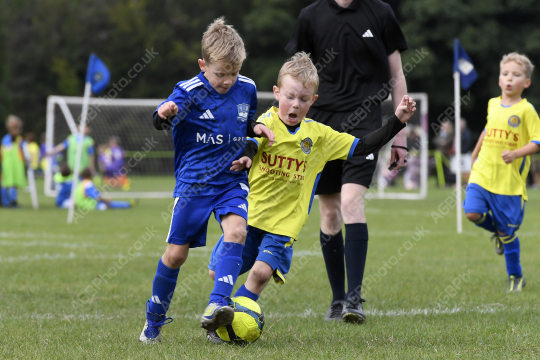Penwortham St Teresa's FC White vs Astley & Buckshaw Juniors Blue, Under 7, Football, Penwortham, UK - 27 Sep 2025