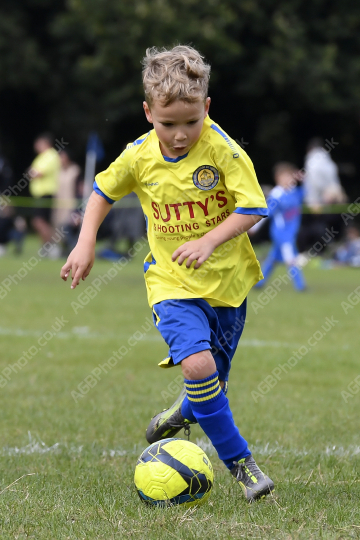 Penwortham St Teresa's FC White vs Astley & Buckshaw Juniors Blue, Under 7, Football, Penwortham, UK - 27 Sep 2025