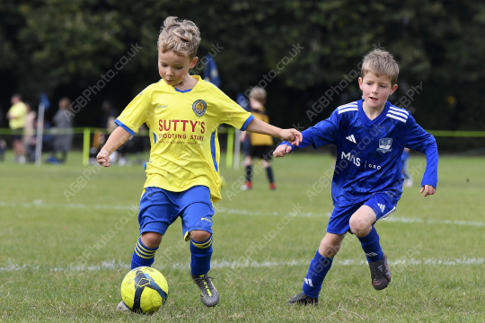 Penwortham St Teresa's FC White vs Astley & Buckshaw Juniors Blue, Under 7, Football, Penwortham, UK - 27 Sep 2025