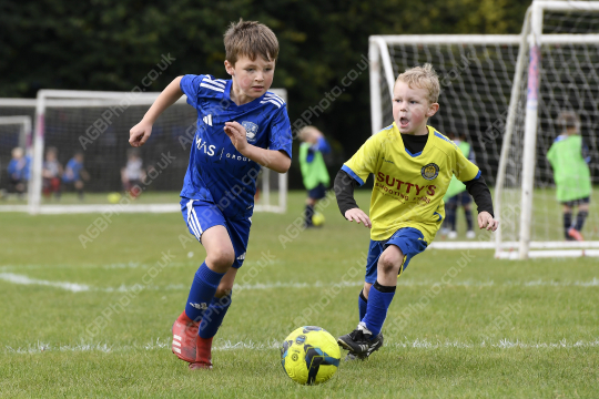 Penwortham St Teresa's FC White vs Astley & Buckshaw Juniors Blue, Under 7, Football, Penwortham, UK - 27 Sep 2025