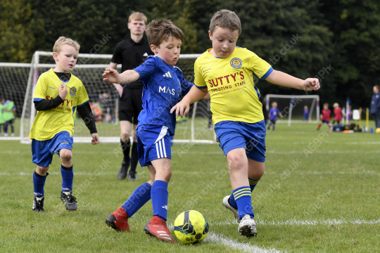 Penwortham St Teresa's FC White vs Astley & Buckshaw Juniors Blue, Under 7, Football, Penwortham, UK - 27 Sep 2025