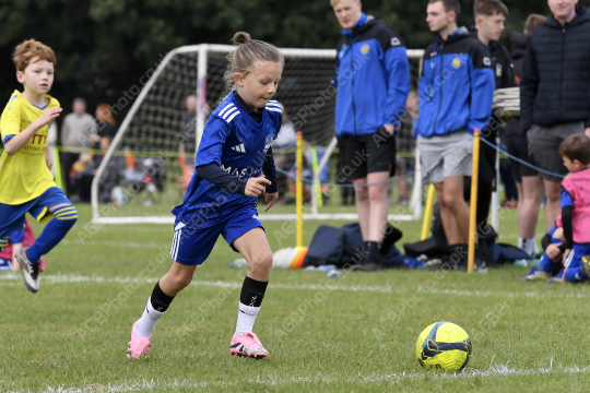 Penwortham St Teresa's FC White vs Astley & Buckshaw Juniors Blue, Under 7, Football, Penwortham, UK - 27 Sep 2025