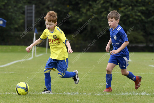 Penwortham St Teresa's FC White vs Astley & Buckshaw Juniors Blue, Under 7, Football, Penwortham, UK - 27 Sep 2025