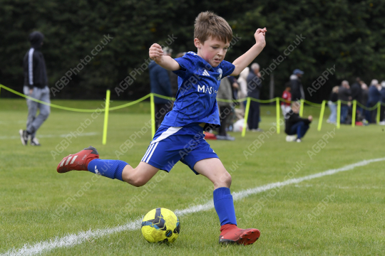 Penwortham St Teresa's FC White vs Astley & Buckshaw Juniors Blue, Under 7, Football, Penwortham, UK - 27 Sep 2025