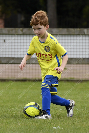 Penwortham St Teresa's FC White vs Astley & Buckshaw Juniors Blue, Under 7, Football, Penwortham, UK - 27 Sep 2025