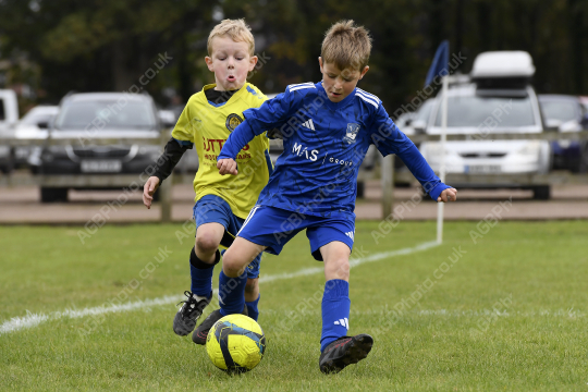 Penwortham St Teresa's FC White vs Astley & Buckshaw Juniors Blue, Under 7, Football, Penwortham, UK - 27 Sep 2025