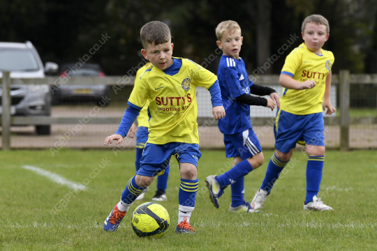 Penwortham St Teresa's FC White vs Astley & Buckshaw Juniors Blue, Under 7, Football, Penwortham, UK - 27 Sep 2025