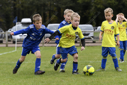 Penwortham St Teresa's FC White vs Astley & Buckshaw Juniors Blue, Under 7, Football, Penwortham, UK - 27 Sep 2025