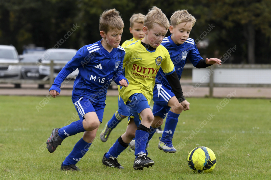 Penwortham St Teresa's FC White vs Astley & Buckshaw Juniors Blue, Under 7, Football, Penwortham, UK - 27 Sep 2025