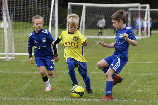 Penwortham St Teresa's FC White vs Astley & Buckshaw Juniors Blue, Under 7, Football, Penwortham, UK - 27 Sep 2025