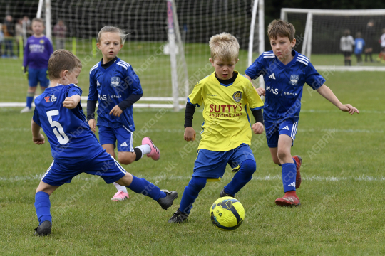 Penwortham St Teresa's FC White vs Astley & Buckshaw Juniors Blue, Under 7, Football, Penwortham, UK - 27 Sep 2025