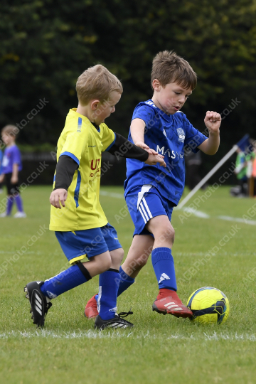 Penwortham St Teresa's FC White vs Astley & Buckshaw Juniors Blue, Under 7, Football, Penwortham, UK - 27 Sep 2025