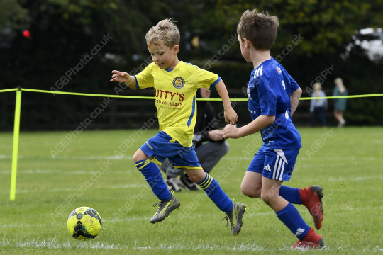 Penwortham St Teresa's FC White vs Astley & Buckshaw Juniors Blue, Under 7, Football, Penwortham, UK - 27 Sep 2025
