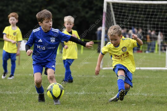 Penwortham St Teresa's FC White vs Astley & Buckshaw Juniors Blue, Under 7, Football, Penwortham, UK - 27 Sep 2025