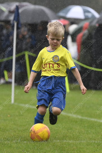 Sir Tom Finney FC Blue vs Penwortham St Teresa's FC White, Under 7, Football, Penwortham, UK - 20 Sep 2025
