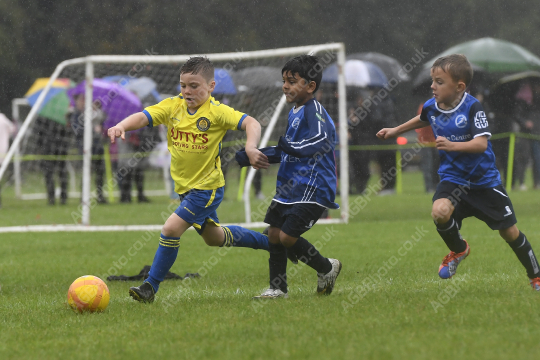 Sir Tom Finney FC Blue vs Penwortham St Teresa's FC White, Under 7, Football, Penwortham, UK - 20 Sep 2025