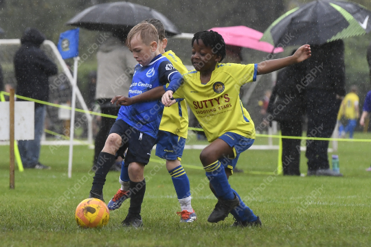 Sir Tom Finney FC Blue vs Penwortham St Teresa's FC White, Under 7, Football, Penwortham, UK - 20 Sep 2025